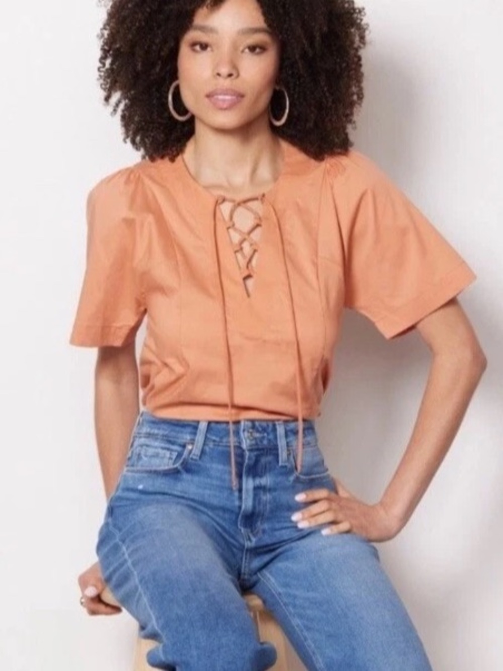 EVEREVE Allie XS Cropped Warm Peach Poplin Puff Sleeves Stretch Lace Up Blouse.